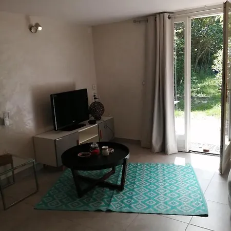 Studio Entre Nimes Et Uzes