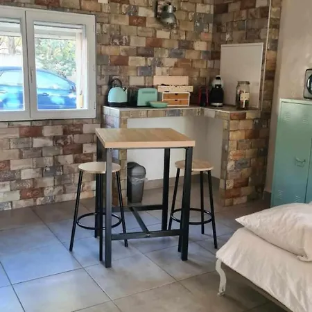Studio Entre Nimes Et Uzes Appartement *